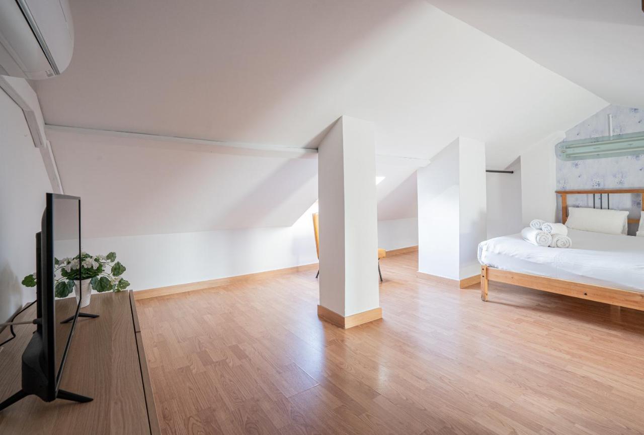 Stay U-Nique Apartment Alonso Benitez มาลากา ภายนอก รูปภาพ